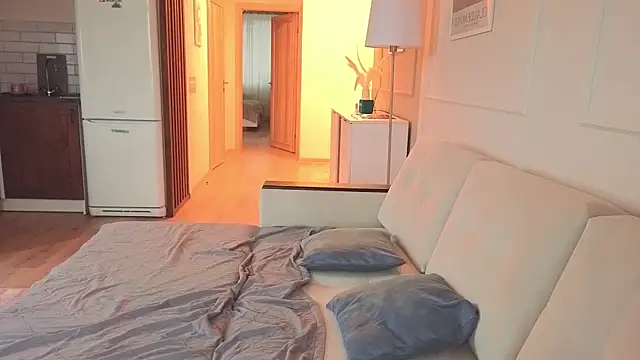 Snapshot of KristineEsme chatting on 11-23-25, 05:07 KristineEsme online show from 11-23-25, 05:07