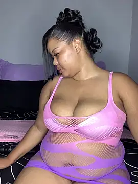 sexytinashe21 online show from 03-18-26, 08:23