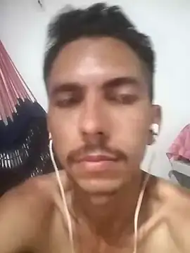 Snapshot of MagrinhoSaradoo chatting on 02-09-25, 04:04 MagrinhoSaradoo online show from 02-09-25, 04:04