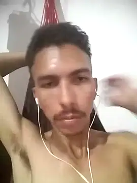 Snapshot of MagrinhoSaradoo chatting on 02-12-25, 04:55 MagrinhoSaradoo online show from 02-12-25, 04:55