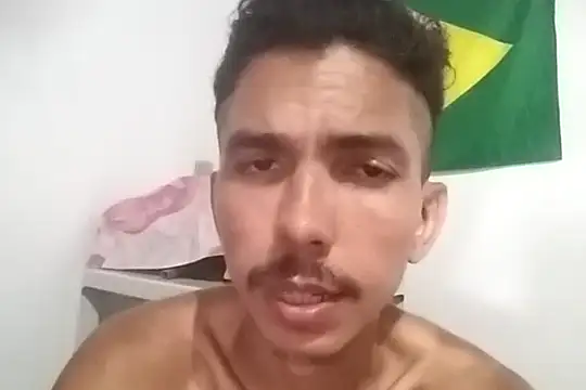 Snapshot of MagrinhoSaradoo chatting on 02-16-25, 02:31 MagrinhoSaradoo online show from 02-16-25, 02:31