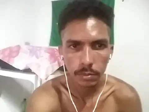 Snapshot of MagrinhoSaradoo chatting on 02-18-25, 01:21 MagrinhoSaradoo online show from 02-18-25, 01:21