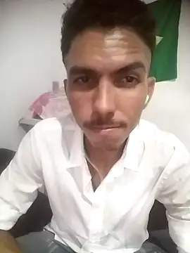 Snapshot of MagrinhoSaradoo chatting on 03-04-25, 08:24 MagrinhoSaradoo online show from 03-04-25, 08:24