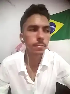 Snapshot of MagrinhoSaradoo chatting on 03-04-25, 12:22 MagrinhoSaradoo online show from 03-04-25, 12:22