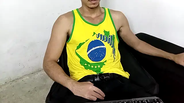 MagrinhoSaradoo online show from 07-11-26, 10:33