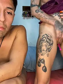 Snapshot of Izy_cute_ chatting on 03-22-25, 04:03 Izy cute online show from 03-22-25, 04:03