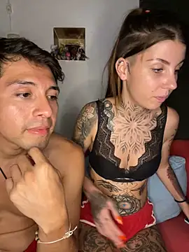 Snapshot of Izy_cute_ chatting on 03-23-25, 12:15 Izy cute online show from 03-23-25, 12:15