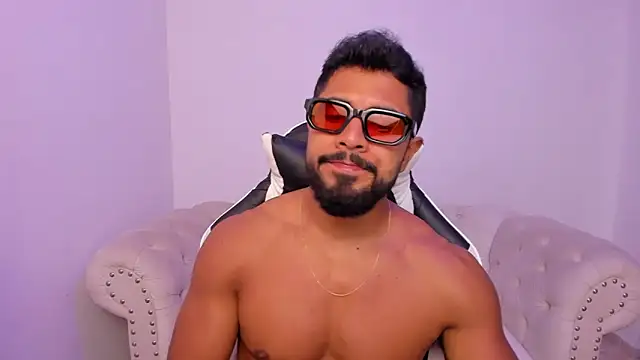 Santiago huntt online show from 03-12-26, 08:48