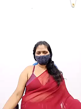 Snapshot of Lucky-Deepthi chatting on 02-26-25, 05:28 Lucky-Deepthi online show from 02-26-25, 05:28