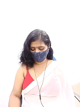 Snapshot of Lucky-Deepthi chatting on 03-07-25, 07:05 Lucky-Deepthi online show from 03-07-25, 07:05