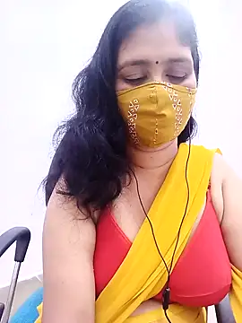 Snapshot of Lucky-Deepthi chatting on 09-13-25, 06:08 Lucky-Deepthi online show from 09-13-25, 06:08