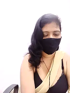 Snapshot of Lucky-Deepthi chatting on 10-26-25, 01:22 Lucky-Deepthi online show from 10-26-25, 01:22