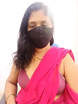 Snapshot of Lucky-Deepthi chatting on 11-08-25, 05:12 Lucky-Deepthi online show from 11-08-25, 05:12