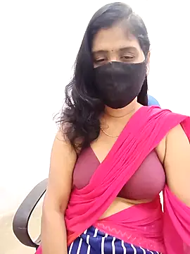 Snapshot of Lucky-Deepthi chatting on 11-19-25, 12:10 Lucky-Deepthi online show from 11-19-25, 12:10