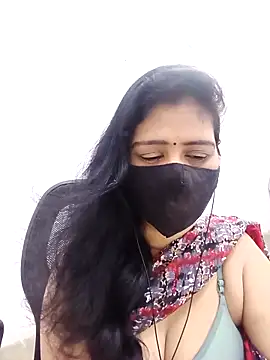 Snapshot of Lucky-Deepthi chatting on 05-11-26, 11:24 Lucky-Deepthi online show from 05-11-26, 11:24
