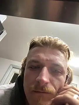 Snapshot of SparingTeller chatting on 11-08-25, 07:52 SparingTeller online show from 11-08-25, 07:52