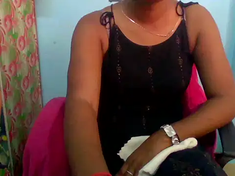 Snapshot of Barbie_183 chatting on 07-18-26, 05:22 Barbie 183 online show from 07-18-26, 05:22