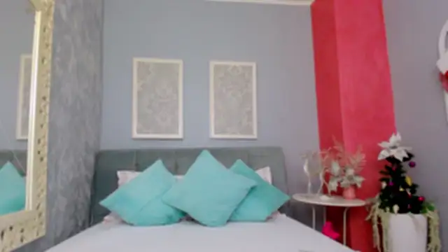 Snapshot of LustyRosee chatting on 12-17-25, 07:03 LustyRosee online show from 12-17-25, 07:03