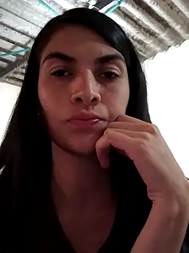 blue and whithe online show from 04-06-26, 07:04