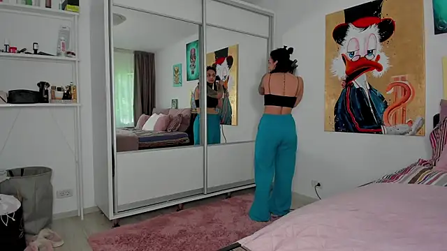 Snapshot of NNNoire chatting on 05-07-26, 05:57 NNNoire online show from 05-07-26, 05:57