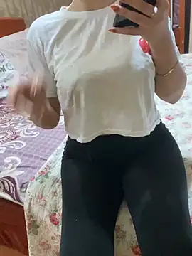 Snapshot of Maya_mimi chatting on 01-27-25, 04:33 Maya mimi online show from 01-27-25, 04:33