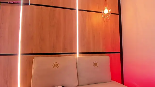 Snapshot of ashlyn_parker chatting on 10-15-25, 07:14 ashlyn parker online show from 10-15-25, 07:14