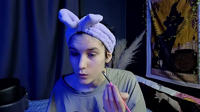 Hyeon Jin online show from 02-08-25, 08:42