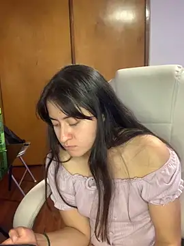 Snapshot of Camila_pinkk chatting on 02-13-25, 08:55 Camila pinkk online show from 02-13-25, 08:55