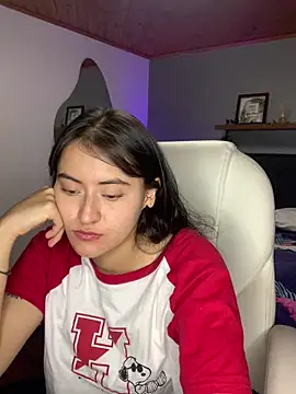 Snapshot of Camila_pinkk chatting on 03-01-25, 02:23 Camila pinkk online show from 03-01-25, 02:23