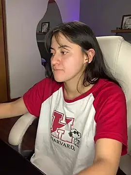 Snapshot of Camila_pinkk chatting on 03-01-25, 08:31 Camila pinkk online show from 03-01-25, 08:31