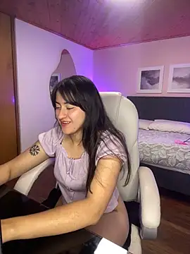 Snapshot of Camila_pinkk chatting on 03-07-25, 08:11 Camila pinkk online show from 03-07-25, 08:11