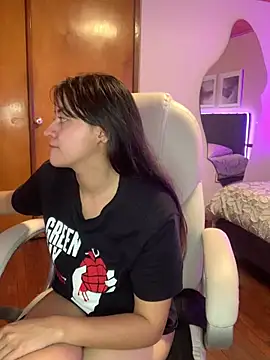 Snapshot of Camila_pinkk chatting on 03-12-25, 07:49 Camila pinkk online show from 03-12-25, 07:49