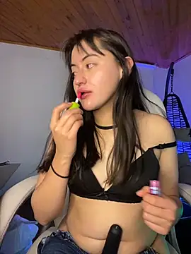 Snapshot of Camila_pinkk chatting on 11-07-25, 05:24 Camila pinkk online show from 11-07-25, 05:24