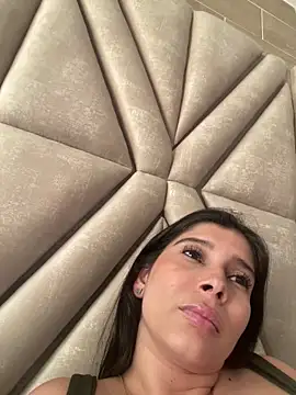 Snapshot of MilaRux chatting on 03-09-25, 08:42 MilaRux online show from 03-09-25, 08:42