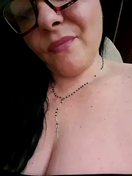 Snapshot of missAmanda69 chatting on 07-16-26, 11:33 missAmanda69 online show from 07-16-26, 11:33