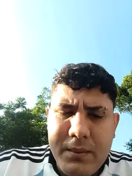 Snapshot of the_queen_of_street chatting on 01-11-25, 09:25 the queen of street online show from 01-11-25, 09:25