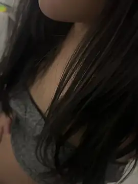 Snapshot of the_queen_of_street chatting on 02-26-25, 02:59 the queen of street online show from 02-26-25, 02:59