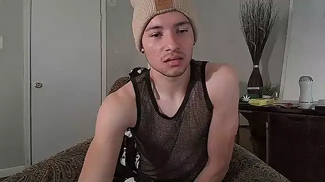 Snapshot of azzel19 chatting on 01-31-25, 01:54 azzel19 online show from 01-31-25, 01:54