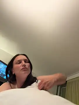 justpeachybaby online show from 06-03-26, 06:49