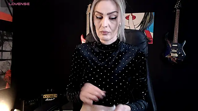 Snapshot of AshlineKatte chatting on 03-20-25, 06:20 AshlineKatte online show from 03-20-25, 06:20