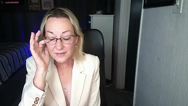 boeslaboes1 online show from 10-11-25, 02:11