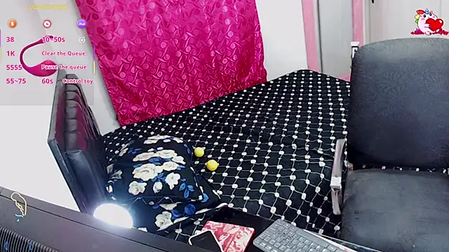 Snapshot of kimberly_bellu chatting on 09-14-25, 10:53 kimberly bellu online show from 09-14-25, 10:53