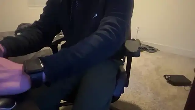 Snapshot of zadddy781 chatting on 12-15-25, 02:05 zadddy781 online show from 12-15-25, 02:05