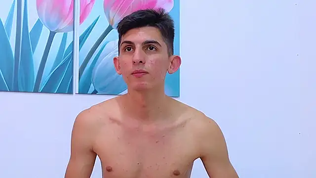 Snapshot of Ana_and_Leo chatting on 03-14-25, 04:30 Ana and Leo online show from 03-14-25, 04:30