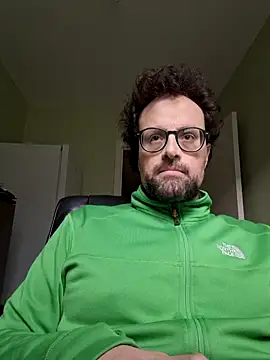 Snapshot of littlehairyman chatting on 03-13-25, 03:39 littlehairyman online show from 03-13-25, 03:39