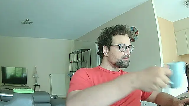 Snapshot of littlehairyman chatting on 09-10-25, 07:41 littlehairyman online show from 09-10-25, 07:41