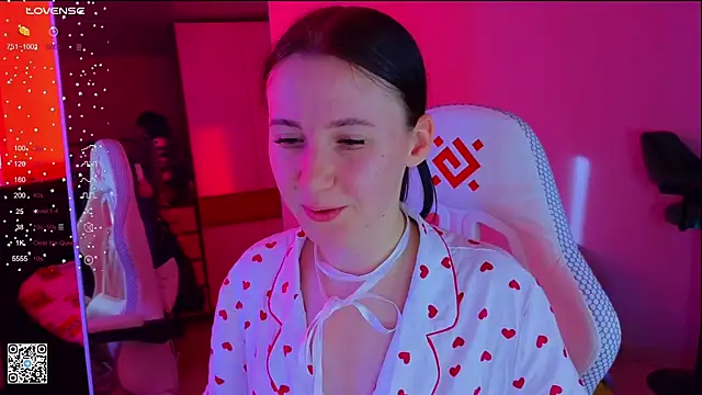 Snapshot of mon_lola chatting on 03-10-25, 06:16 mon lola online show from 03-10-25, 06:16