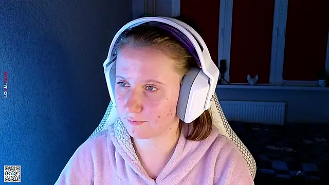 Snapshot of mon_lola chatting on 09-29-25, 05:07 mon lola online show from 09-29-25, 05:07