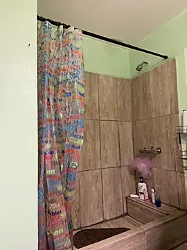 Snapshot of abrilito2 chatting on 01-09-25, 11:24 abrilito2 online show from 01-09-25, 11:24