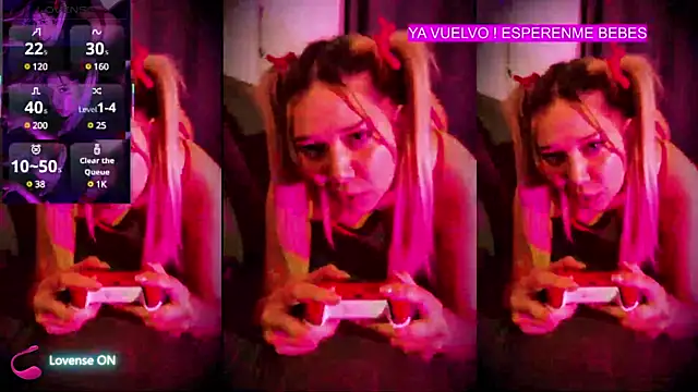 Snapshot of EmilyZoy chatting on 02-16-25, 02:42 EmilyZoy online show from 02-16-25, 02:42